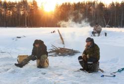 Начало зимней рыбалки в Саратовской области.